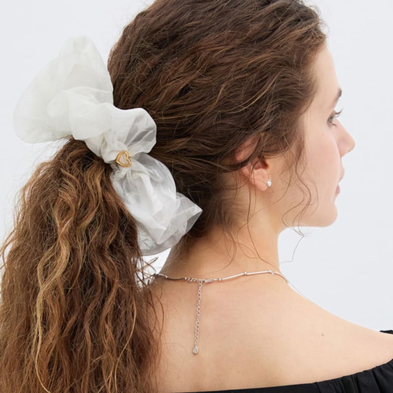 FLOWOOM Subtiler Herz Scrunchie