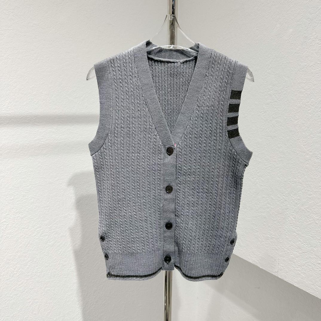 

THOM BRASSY Конфиденциальная накладная 1839 Жилет крупной вязки M серый