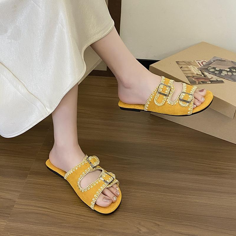 Flat-bottomed Fashion Outer Wear Belt Buckle Cool Slippers Women's New Summer Outer Wear Yellow Beach One-word Slippers