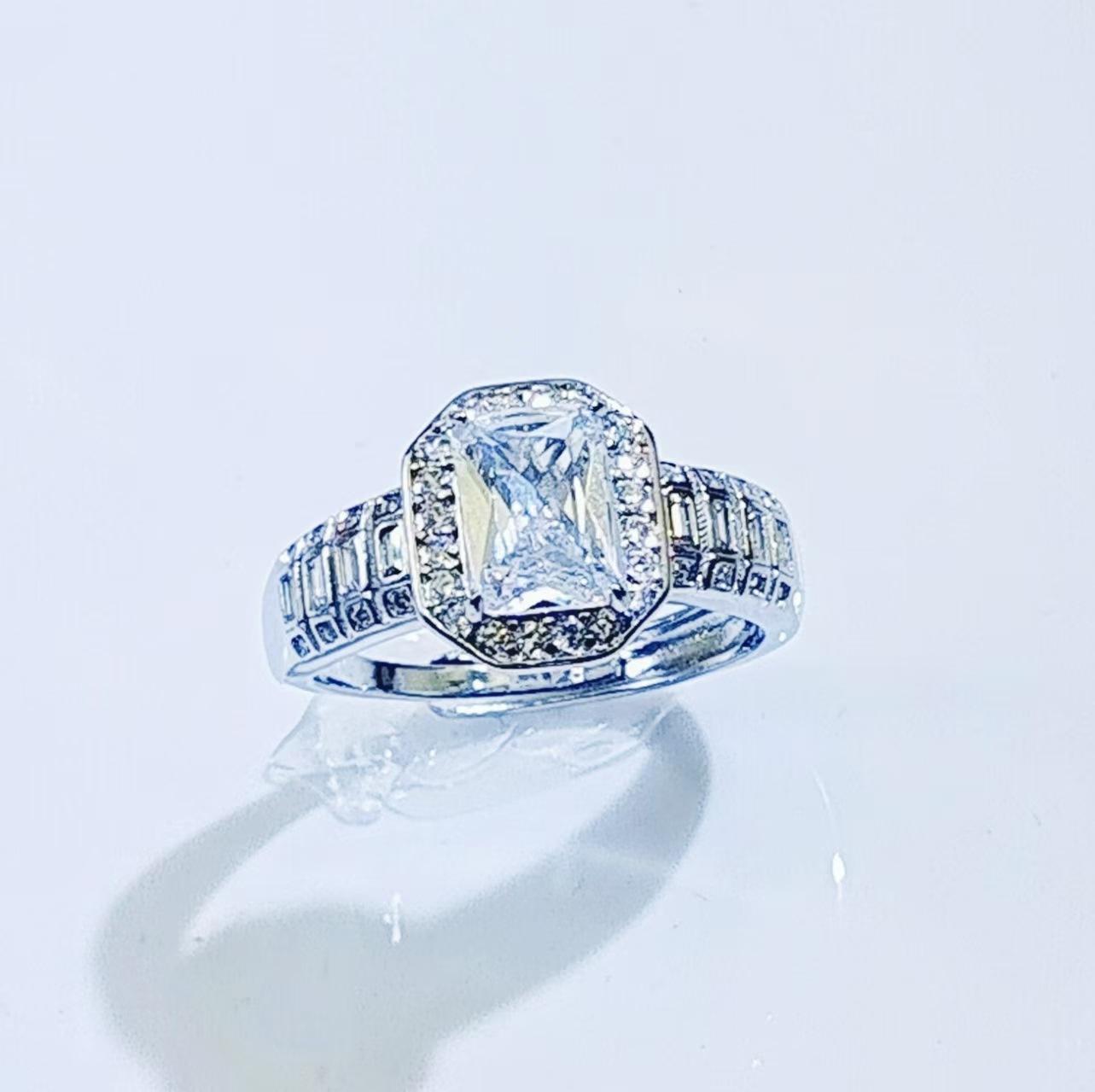 

Simulation 6 * 8 Rectangular Zircon Ring Women S Classic Purple Diamond Opening Adjustable Ring Jewelry opening adjustable