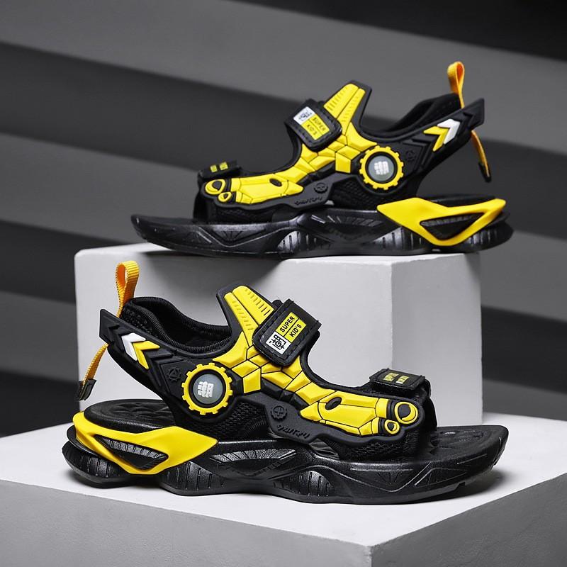 2025 summer boys mecha sandals non-slip soft sole medium and large children's beach shoes Velcro children's sports shoes