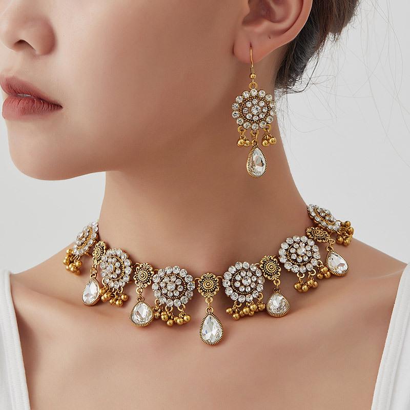 Evropský etnický styl Kapka Květina Šperky Set pro Ženy - Plně Diamantové Náušnice & Náhrdelník