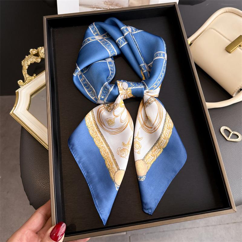 

Classic Chain Print Square Scarf Luxury Soft Satin Stylish Versatile Neck Scarf For Women Hairbands Headscarf Bandana 70x70CM
