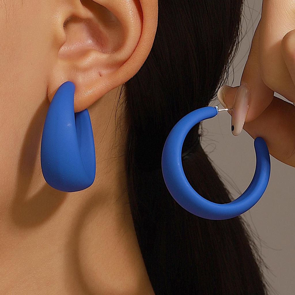 C-shaped Geometric Hoop Earrings: Candy Color Heart Dangles