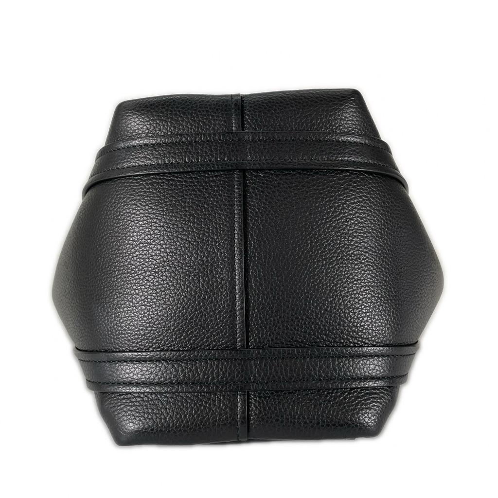 BALENCIAGA / Black / Shoulder Bag / Everyday 2 / Model Number 672793