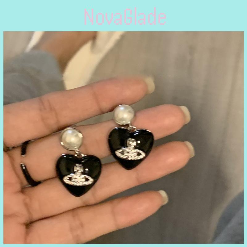 Černé Náušnice Saturn ve tvaru Srdce s Kamínky Jedinečný Design Vysoký Styl