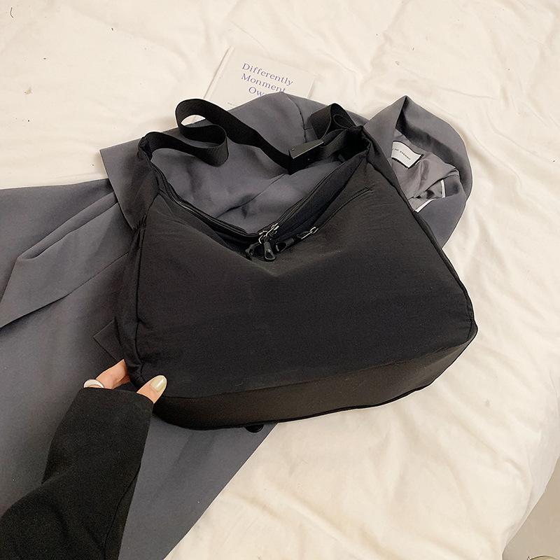 Japanese Waterproof Nylon Cloth Casual Shoulder Cloth Bag Female Design Sense Niche Retro Large Capacity Commuter Mailman Big Bag