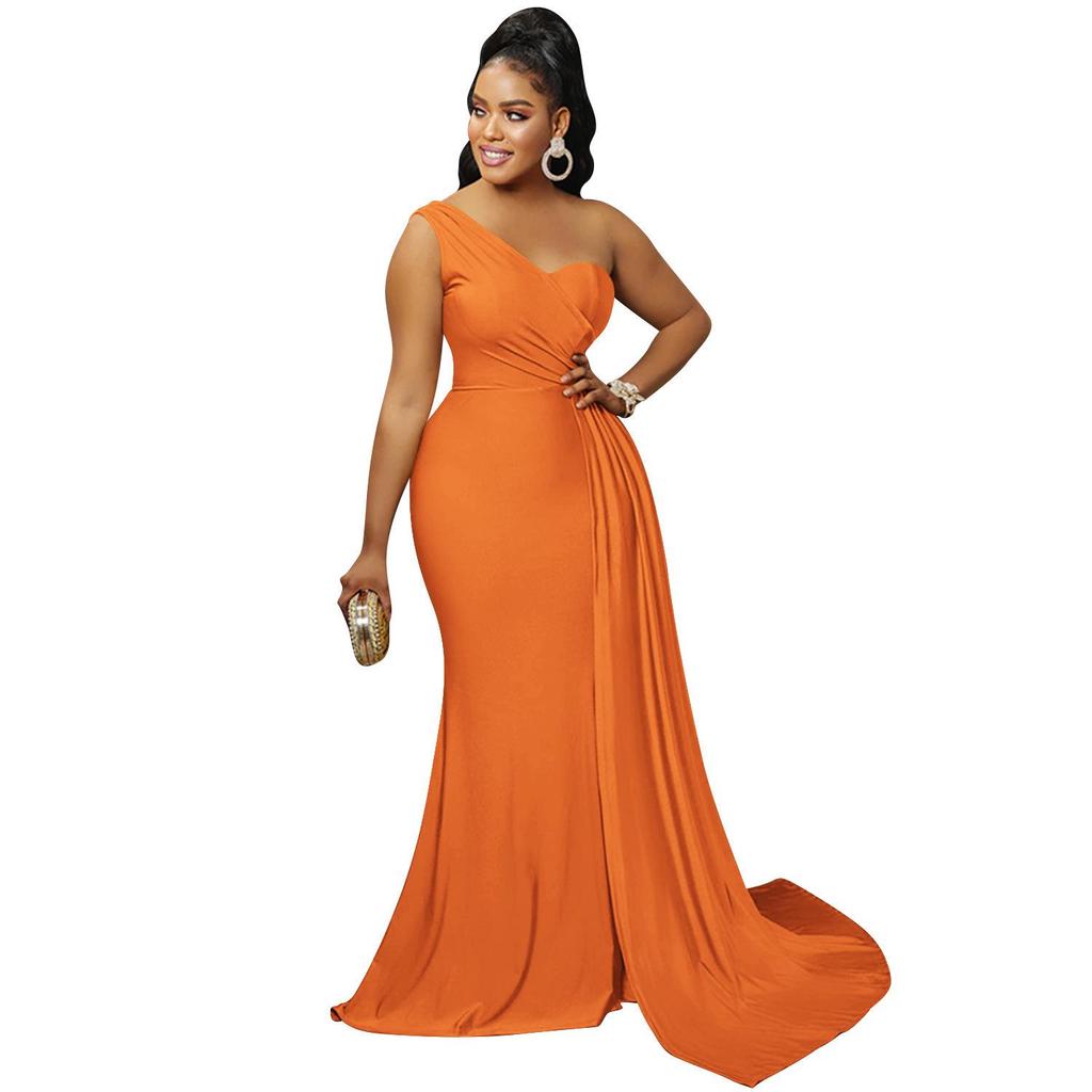 New European & American Fashion Solid Color One-Shoulder Party Dress for Women
