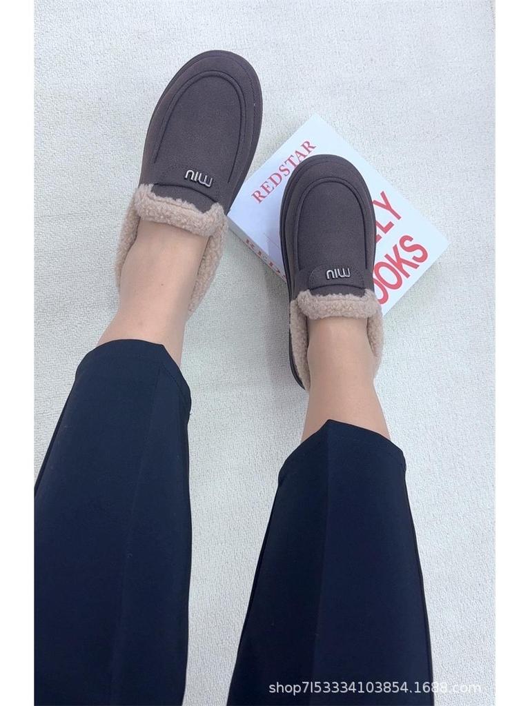 Women's Winter Fashion Fleece-Lined Non-Slip Cotton Shoes - Cozy, Thick, and Comfortable Slip-Ons.