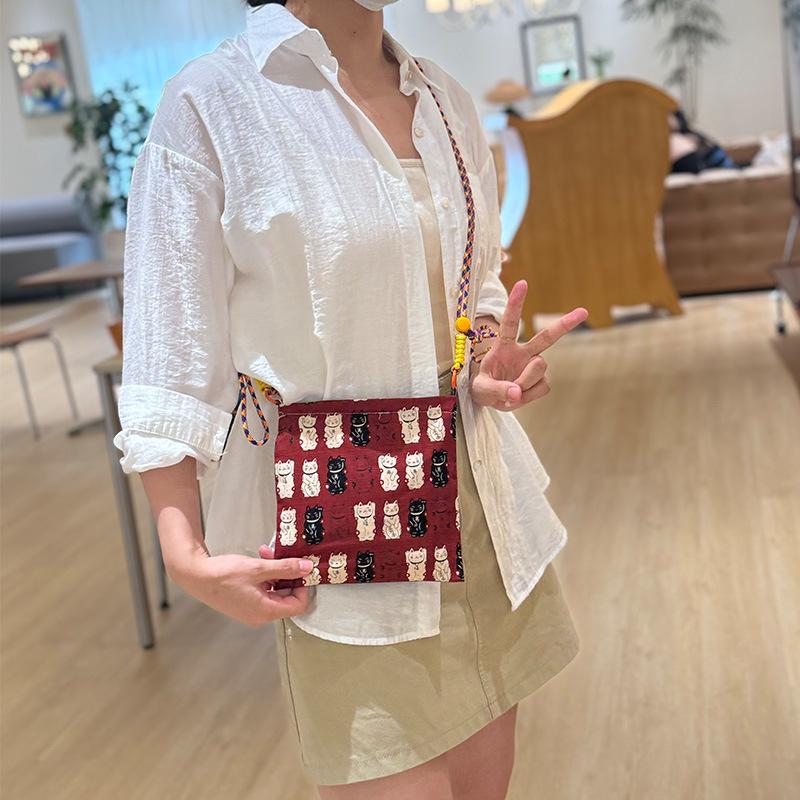 Adorable Lucky Cat Handbag: Lunch & Snack Bento Box, Mobile Phone Carrier, Crossbody & Hand-Carried Cloth Bag