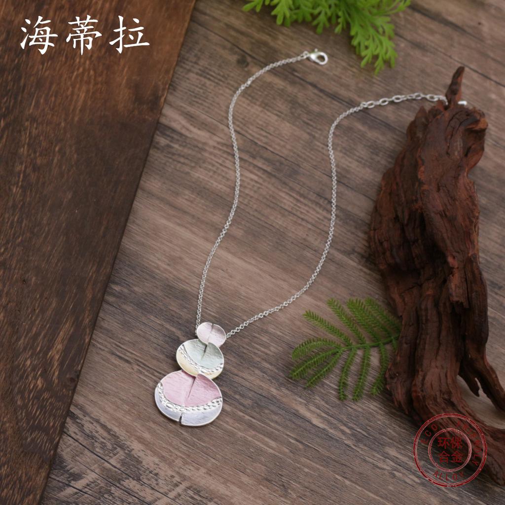 Color Painting Oil Irregular Petal Small Pendant, Fashionable and Simple Women's High-end Flower Necklace