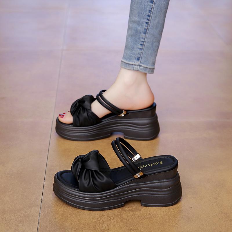 Thick-soled slope heel two wearing sandals women's summer new wear high-heeled slippers heightened soft-soled beach cool slippers