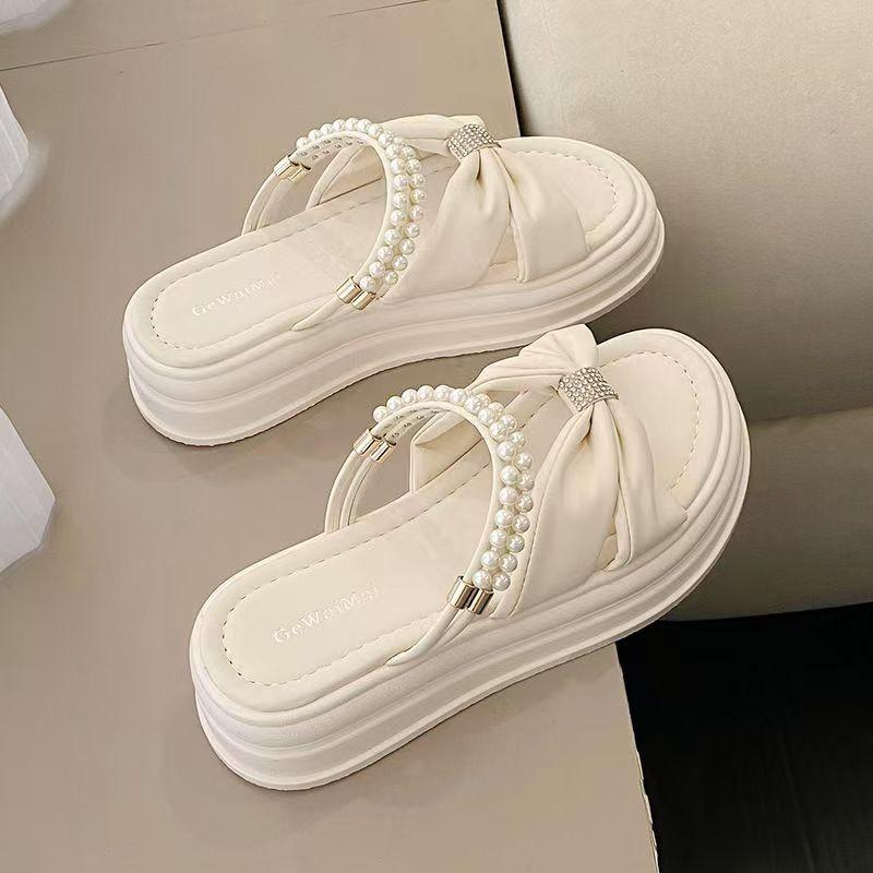 Fashion 2025 Summer Korean Style Bow Design Round Toe Non-slip Thick-soled Sandals for Women's Fashion Outdoor Pearl Wedge Heel Slippers