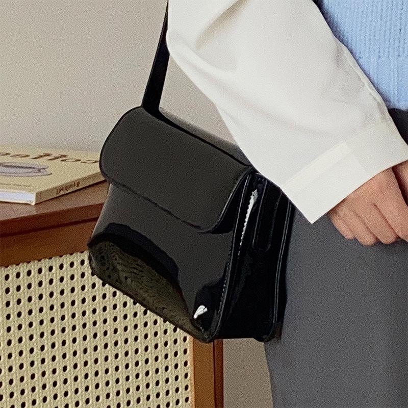 Luxuriöse Damenhandtasche aus Lackleder, modische Achseltasche, Designer-Umhängetasche, kleine quadratische Tasche, lässige Damenhandtasche, Geldbörse CLE