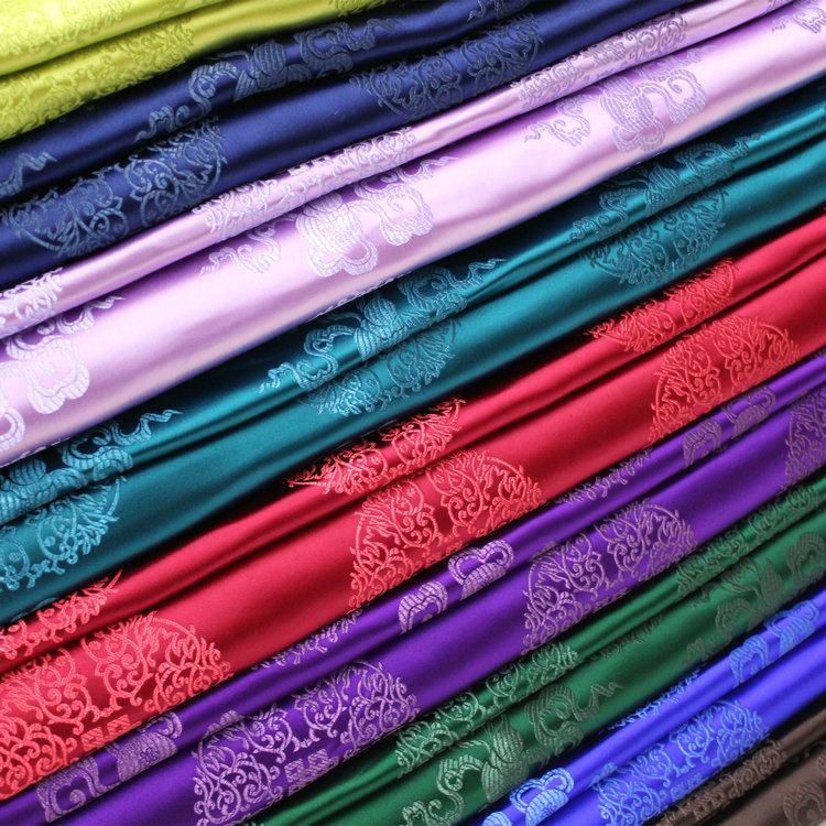 Chinesischer Stil Tang-Kostüm Mongolische Robe Tibetische Robe Ethnische Kostümierung Antikes Jacquard-Brocade-Band Seide Antiker Stoff