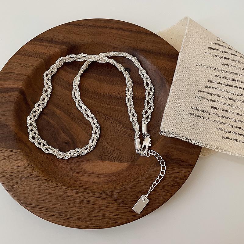 Super Fairy Sparkling Twist Metal Necklace Female Niche High Sense Personality Fashion Versatile Neck Chain Collarbone Chain