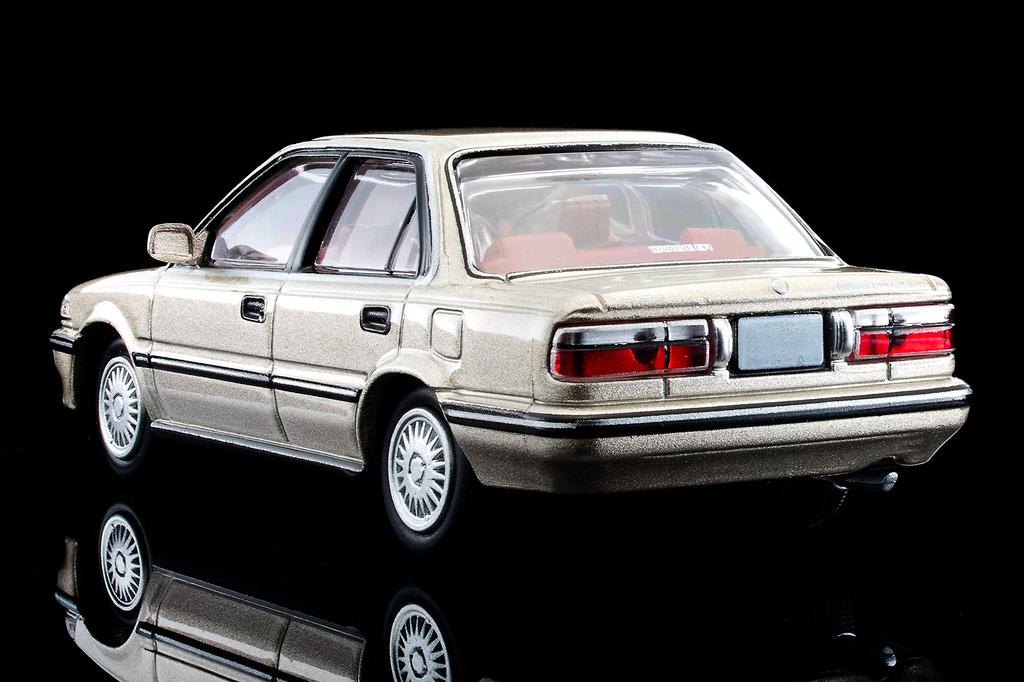 TOMYTEC Tomica Limited Vintage Neo Scale Toyota Corolla 1500SE Limited Beige First Order Limited Finished Product 1/64 LV-N08c (Manufacturer's