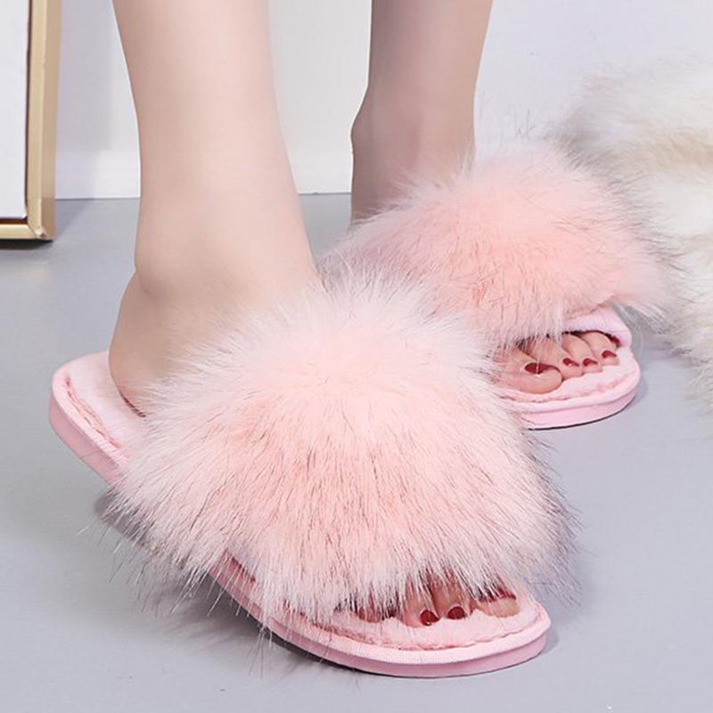 Fashion Women's Fashion Fluffy Faux Fur Slippers Winter Warm Comfortable House Slippers for Women Solid Color Soft Plush Indoor Slides