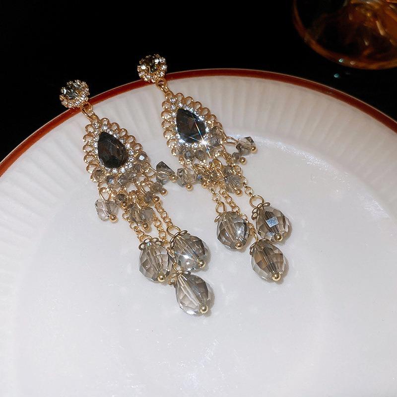 Retro Court Style Silver Needle Zircon Flower Fringed Earrings Light Luxury High-end Stud Earrings Simple Fashion Temperament Earrings