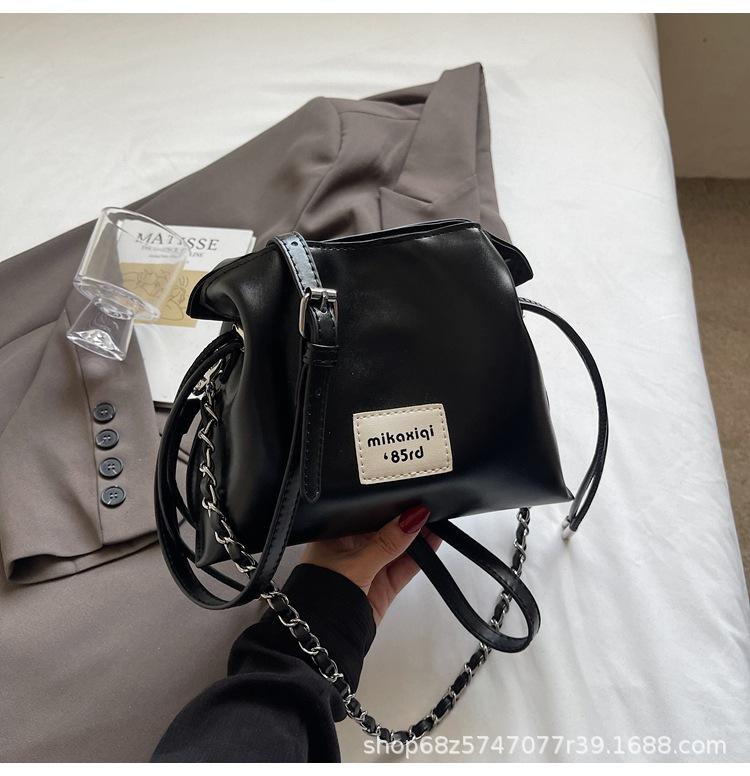 Textured handbag 2025 new high-end simple fashion portable messenger bag niche temperament trendy women's bag