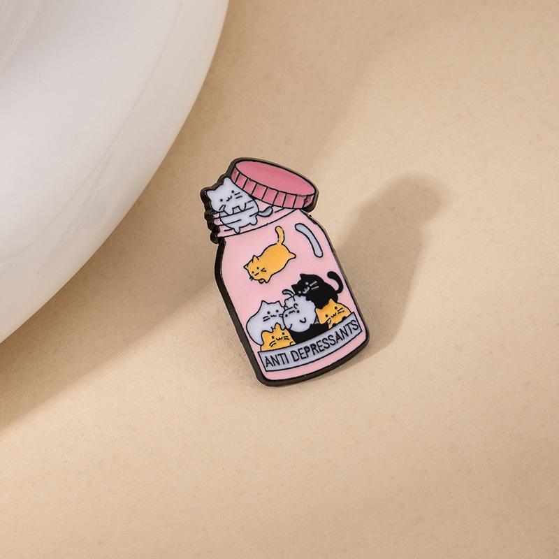 Cartoon Cute Brooch Nurse Medicine Bottle Thermometer Syringe Fun Badge Wind Creative Metal Pin