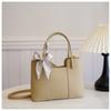 Today's popular bags are women's summer versatile new casual messenger bags and women's portable bucket bags.