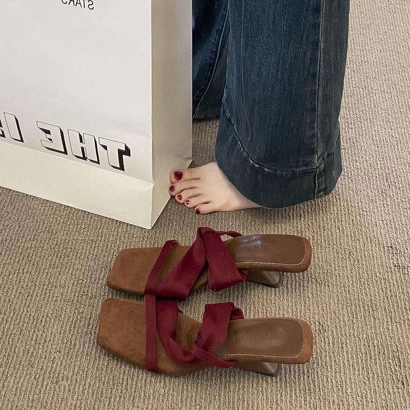 Retro slope heel cool slippers women's summer wear 2025 new fairy style with skirt square head open-toed high-heeled sandals