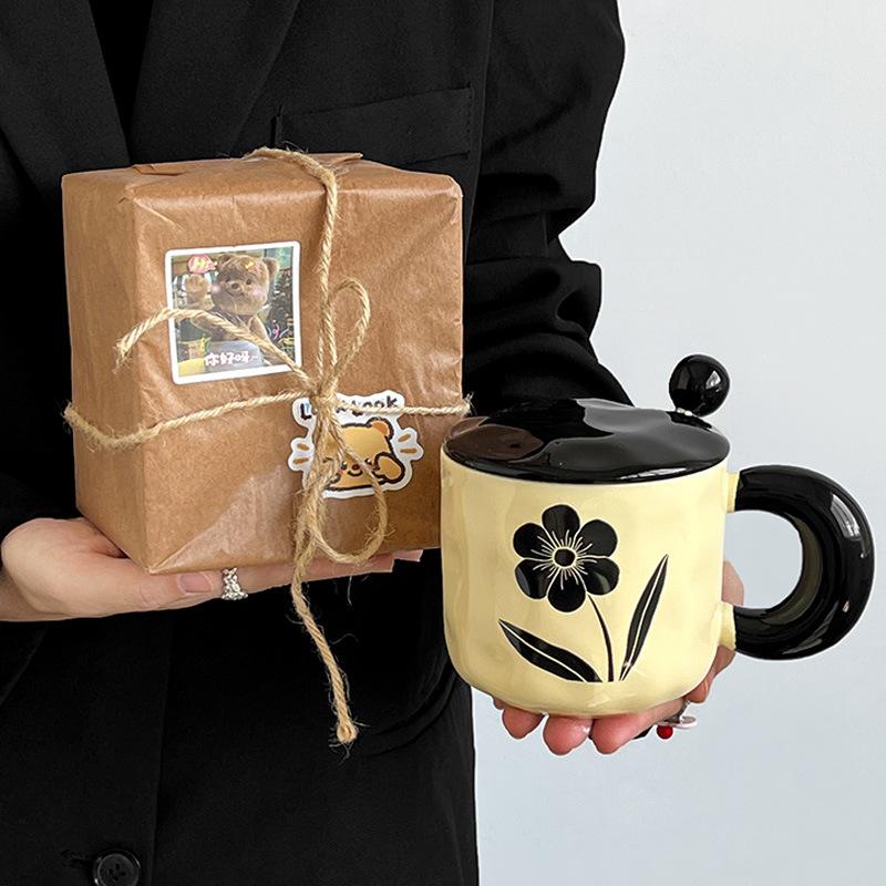Retro Flower Ceramic Mug with Lid Spoon Premium Sense Drinking Cup Couple Gift Household Coffee Milk Mug