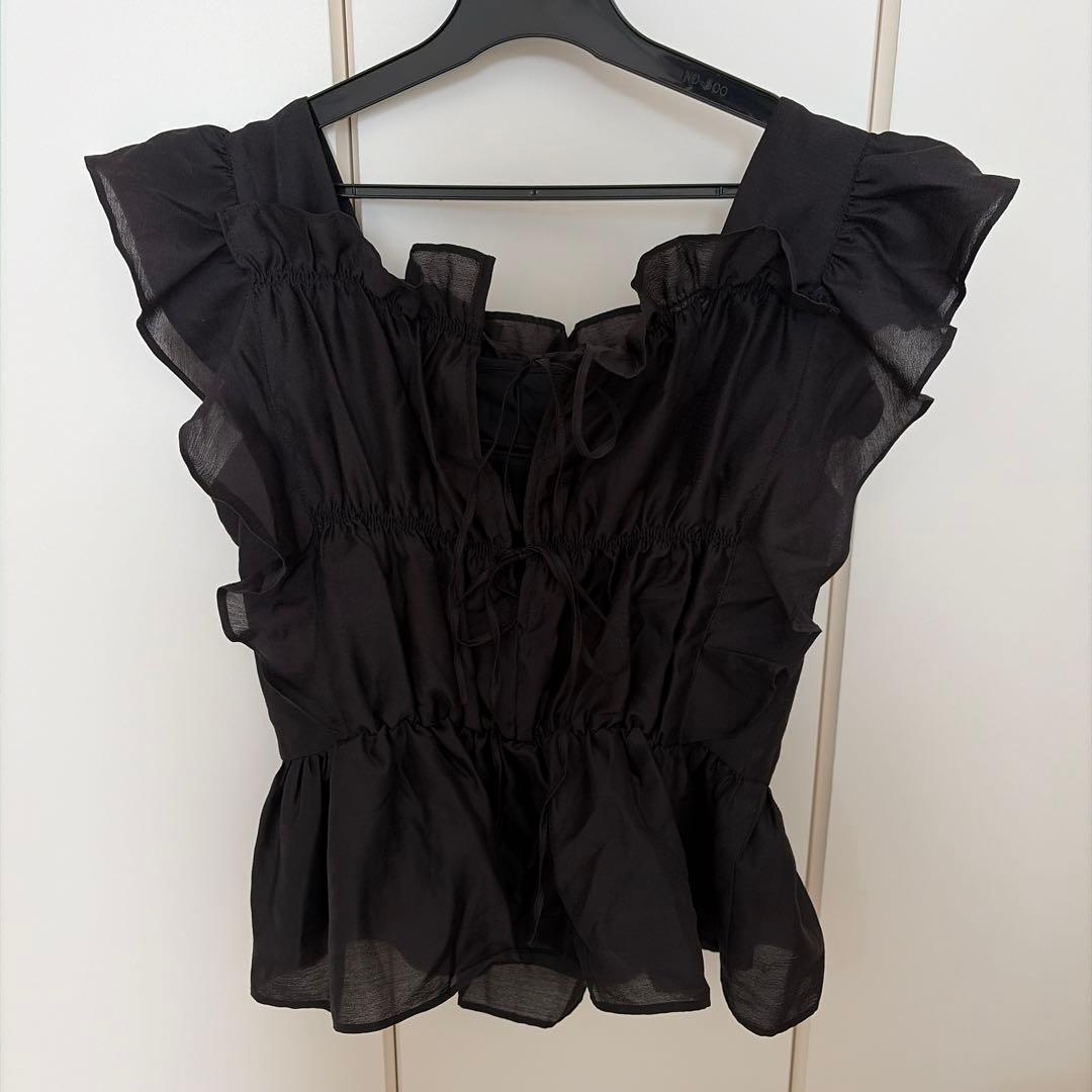 Lily Brown Frilled Ruched Frill Sleeveless Ribbon Peplum Black