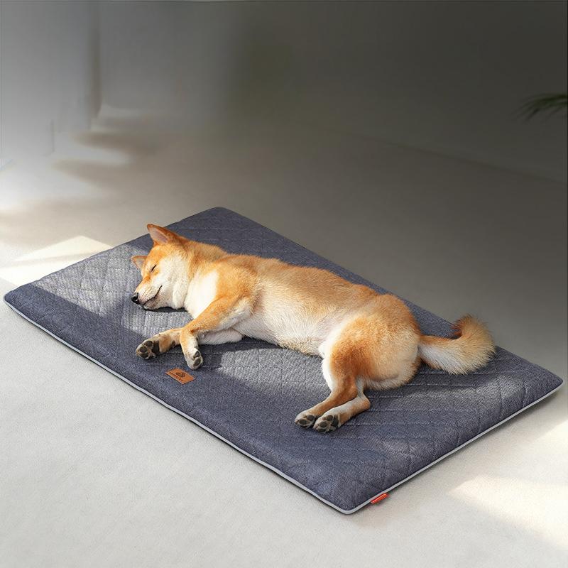 Winter Dog Bed Mat Washable Dog Crate Pad Pet Kennel Beds with Anti-Slip Bottom Dog Sleeping Mattress for Medium Large Dogs