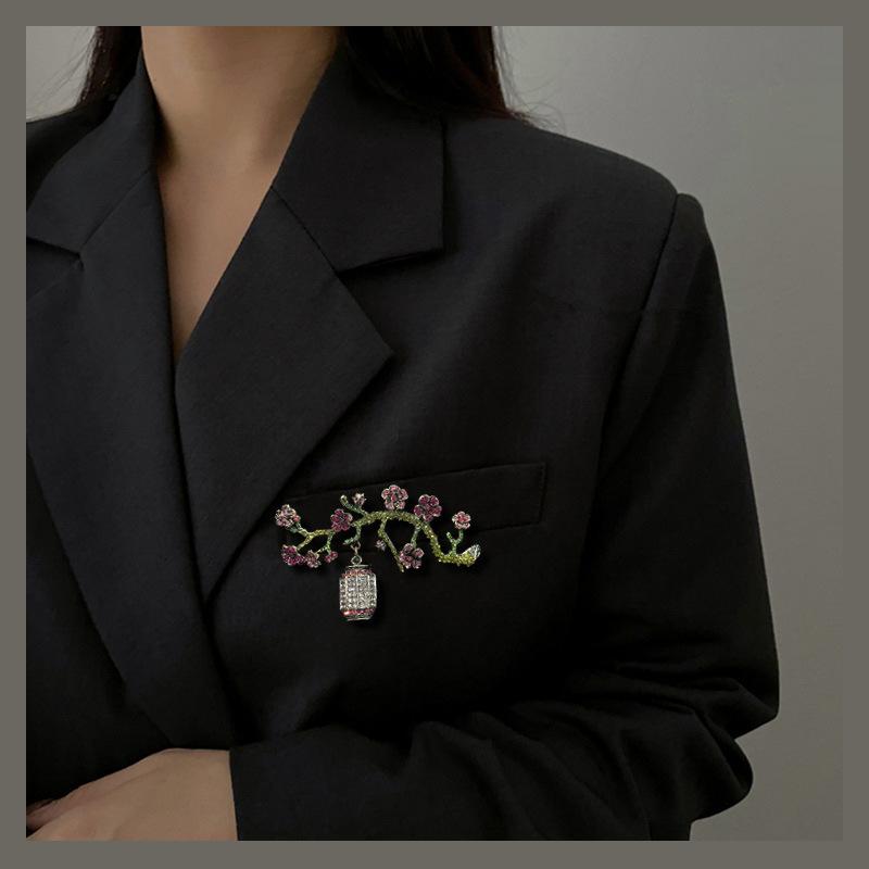 Plum Blossom Brooch Retro Rhinestone Flower Branch Lantern Fashion Potted Plant Pin Brooch Women'S Accessories