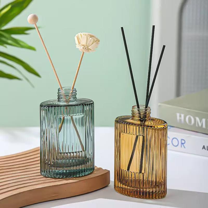 High-Value Vertical Stripe Large Capacity Glass Aromatherapy Bottle with Diffuser Sticks for Creative Home Decoration.