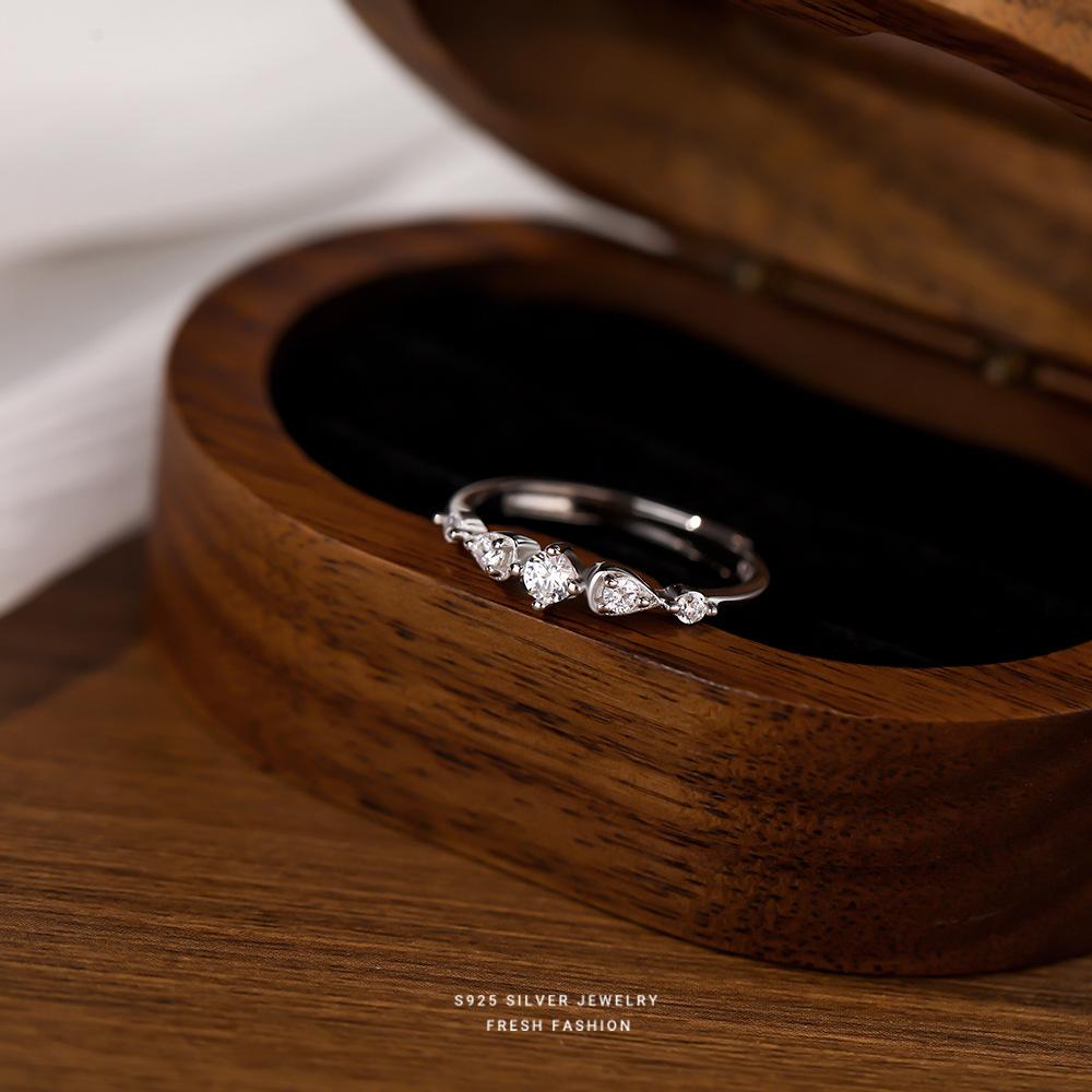 925 Sterling Silver Shiny Zircon Geometric Ring for Women  Simple Elegant Party Wedding Jewelry Accessories