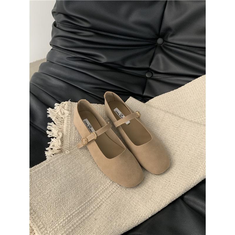 French temperament shallow mouth square head Mary Jane single shoes women's 2025 new Korean version flat bottom one word buckle belt grandma shoes