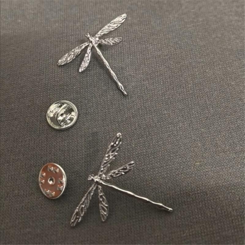 Graceful Dragonflies Brooch For Women Fashion Accessory Alloy Metal Pin For Dress Blouse Jackets Decoration