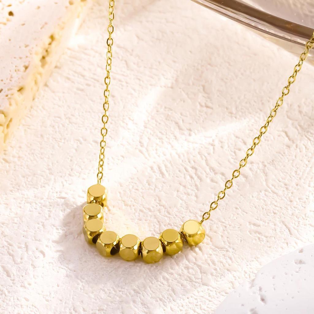 Luxurious Titanium Steel Sugar Necklace Set: Trendy High-End Clavicle Chain with Crushed Silver for Women