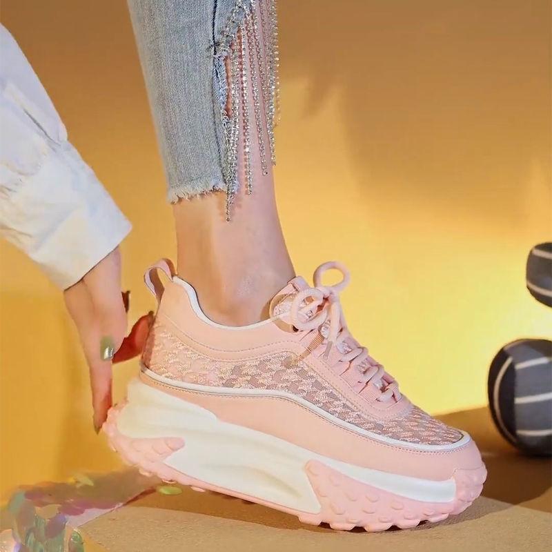 Soft-soled explosive heightening shoes women's autumn 2025 new explosive casual shoes breathable non-slip thick-soled sports shoes
