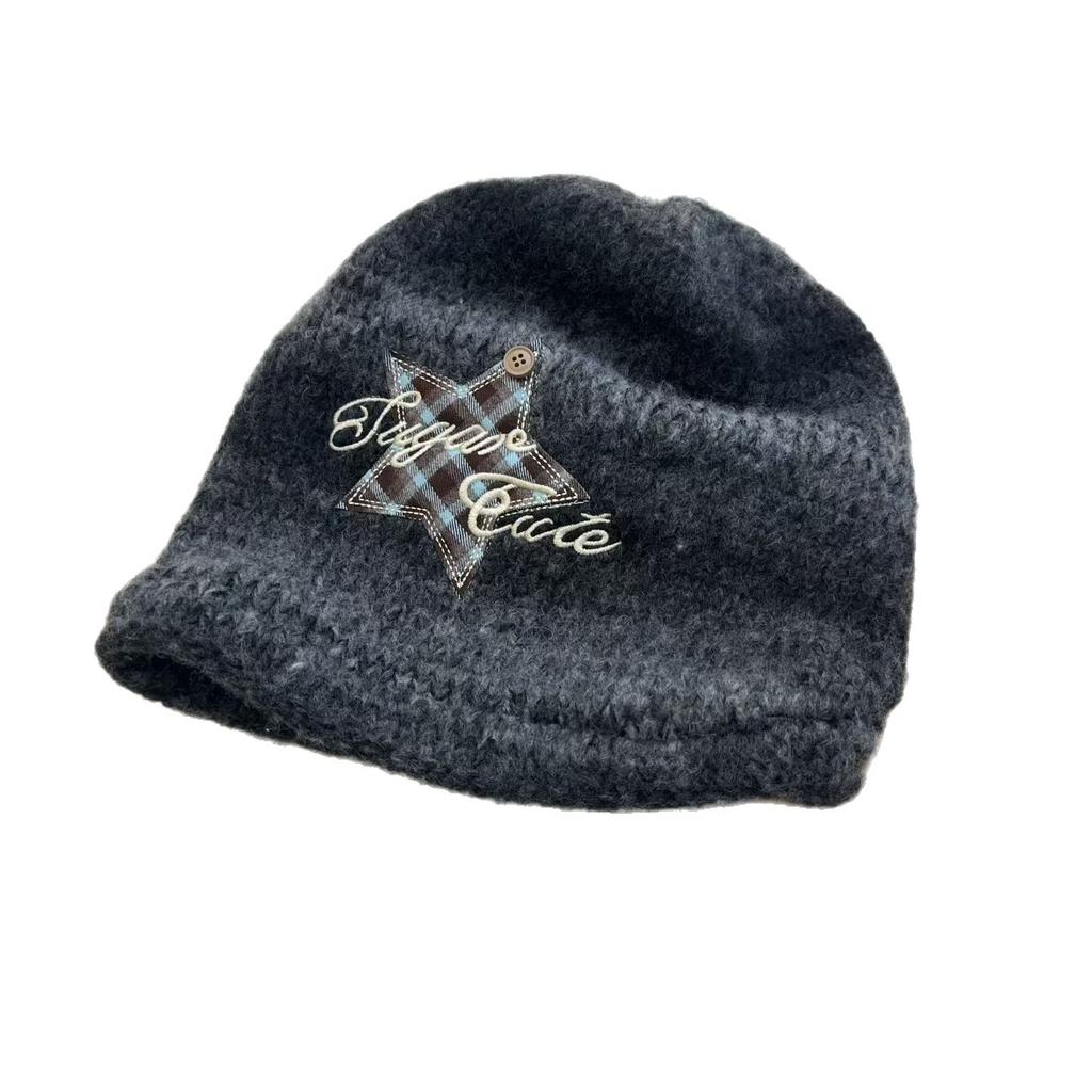 New Classic Embroidered Five-pointed Star Knitted Hat Thickened Thermal Pullover Hat Autumn and Winter Cold Hat Street Trend