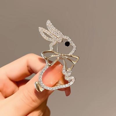 Spilla con Coniglio Giapponese Carino, Stesso Stile per Uomini e Donne, Temperamento Versatile di Lusso Leggero, Spilla, Spilla da Collo, Decorazione per Abbigliamento
