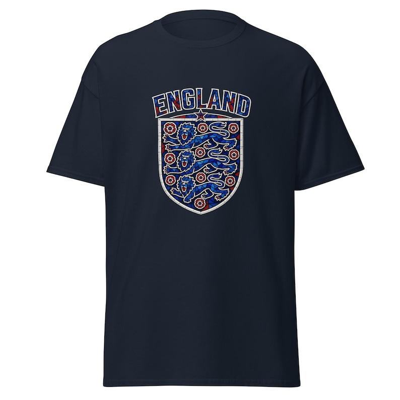 England Three Lions Stained Glass T-Shirt | Lions & Tudor Roses Crest for World Cup 2026 3XL