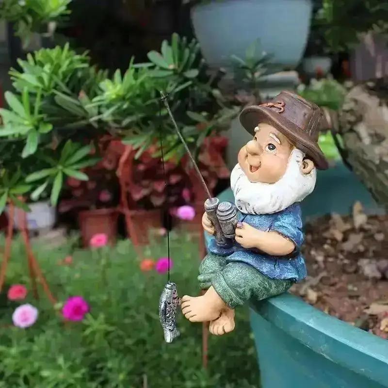 Mini Fisherman Gnome Garden Resin Statue Outdoor Gnome Ornament Funny Lawn Gnome Fisherman Statue Creative Garden Gnome Decor