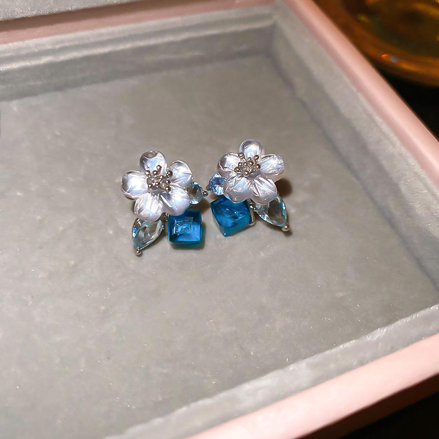 

Срібна голка маленькі свіжі сині смоляні діамантові круглі сережки легка розкіш високоякісні сережки нішеві сережки в стилі Морі