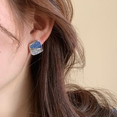 Pendientes de cristal contrastantes brillantes para mujer, aretes de lujo, simples y versátiles, joyería novedosa 2023