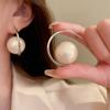 Fashion imitation pearl C-shaped silver needle earrings Personality temperament Commuter geometric earrings