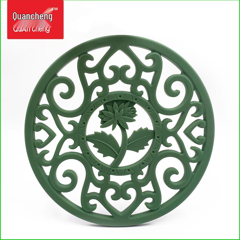 Chrysanthemum-Shaped Silicone Placemat - Round, Anti-Scald, Heat-Resistant Pad, Hollowed-Out, Thickened, Medium-Sized.