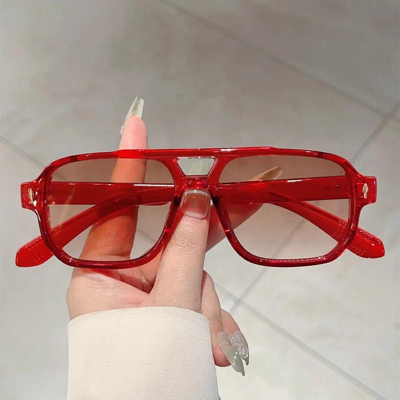 Alkalmi és Sokoldalú Retro Dupla Szárú Nagy Keretes Napszemüveg Unisex Modell Kültéri Strand Napszemüveg UV400 Árnyékolás Szemüveg