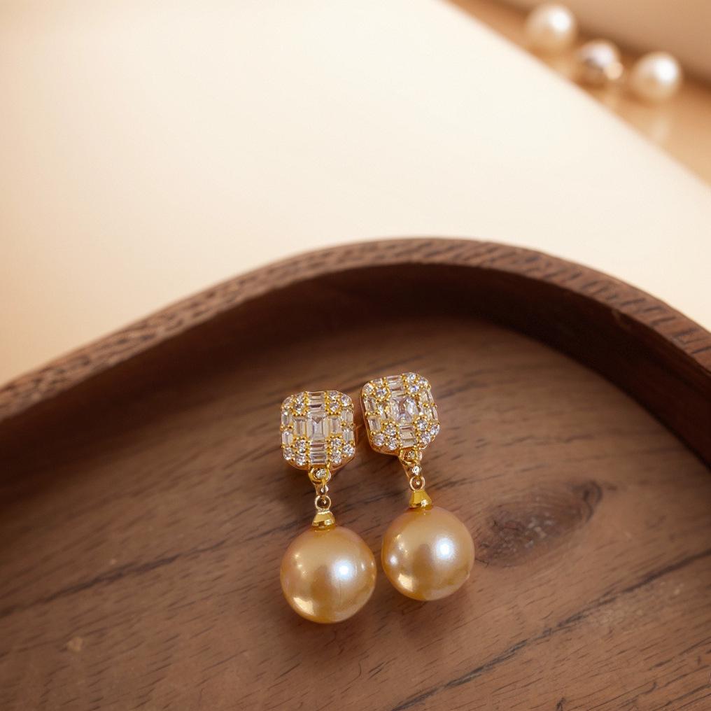 Exquisite Korean Light Luxury Square Pearl Drop Earrings