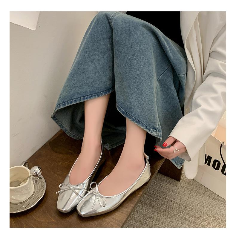 Women Leather Flat Shoes Fashionable Round Toe Casual Ballerina Bow Ballet Shoes Soft Moccasin Black with Beige Lolita Shoes
