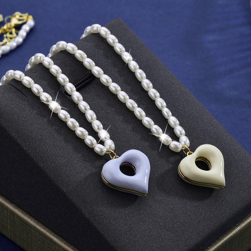Elegant Korean Style Cream Heart Pearl Necklace For Women With Sweet Romantic Design