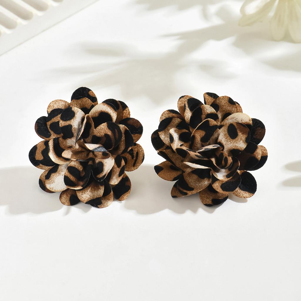 European and American fashion women wild leopard print flower stud earrings personalized retro ins autumn and winter earrings